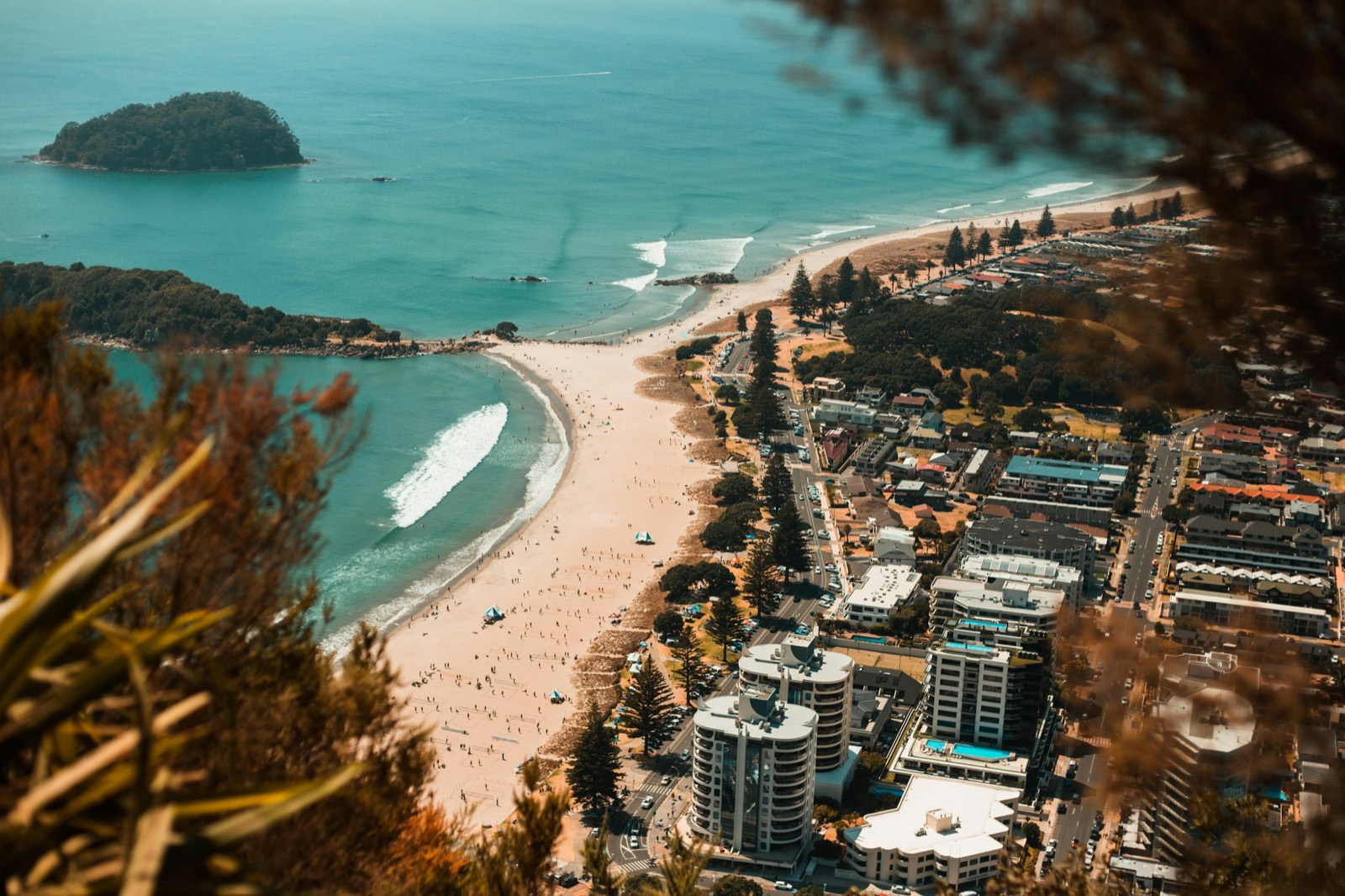 Maunganui Road and the beachfront, Mount Maunganui